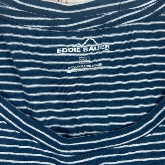Eddie Bauer White and Blue Short Sleeve Relaxed T-Shirt. Size XXL - Picture 2 of 5